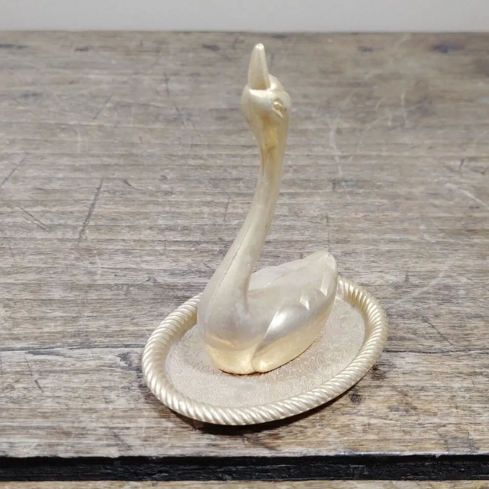 Unbranded vintage swan